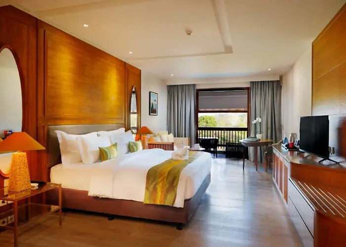 Resort Royal Tulip Springhill 5*